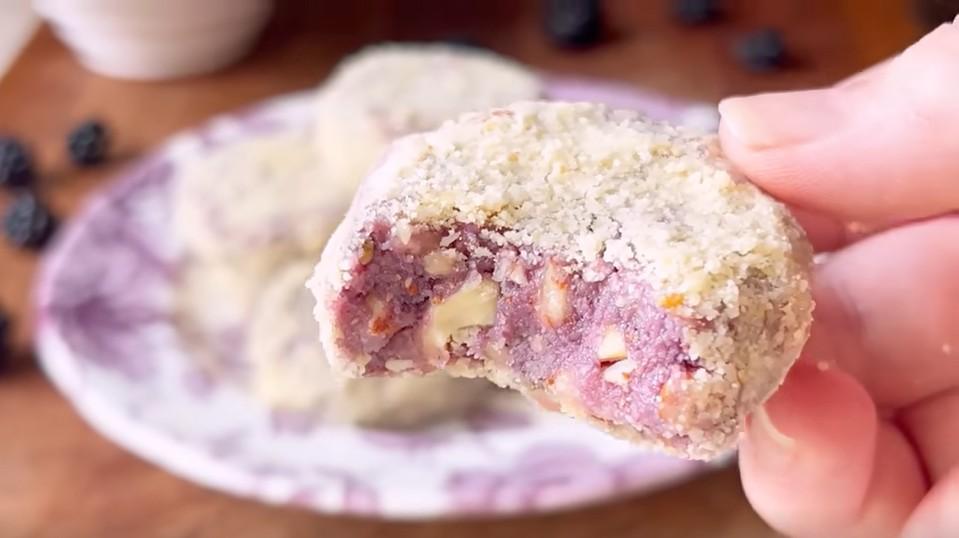 Biscuit à la mûre